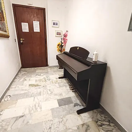 In The Heart Of Apartment Rome